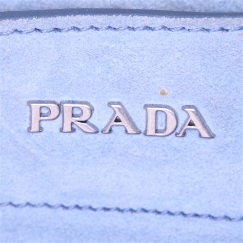 etiquette prada